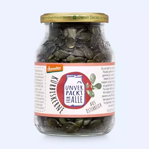 Unverpackte Bio Kürbiskerne im Mehrwegglas