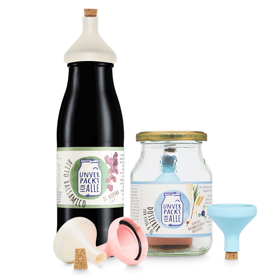 3 dosierer mit kork stopfen und gummi dichtring neben aceto balsamico mehrwegflasche